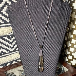 NWT Teardop Glass Necklace